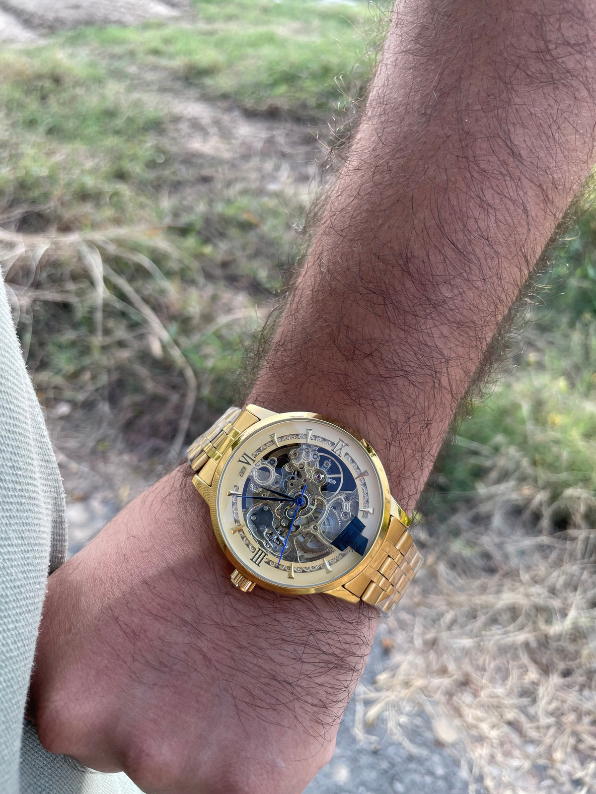 LUXURY HIGHQUALITY AUTOWATCH (BOX & BAG INCLUDED)