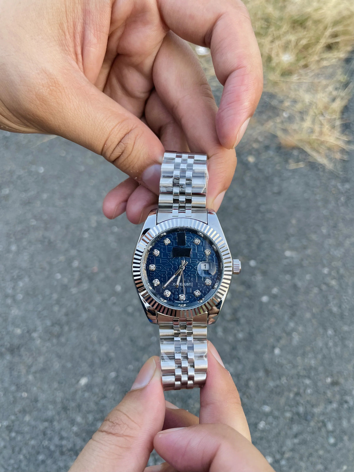 STYLISH DECENT SEMIAUTO WATCH